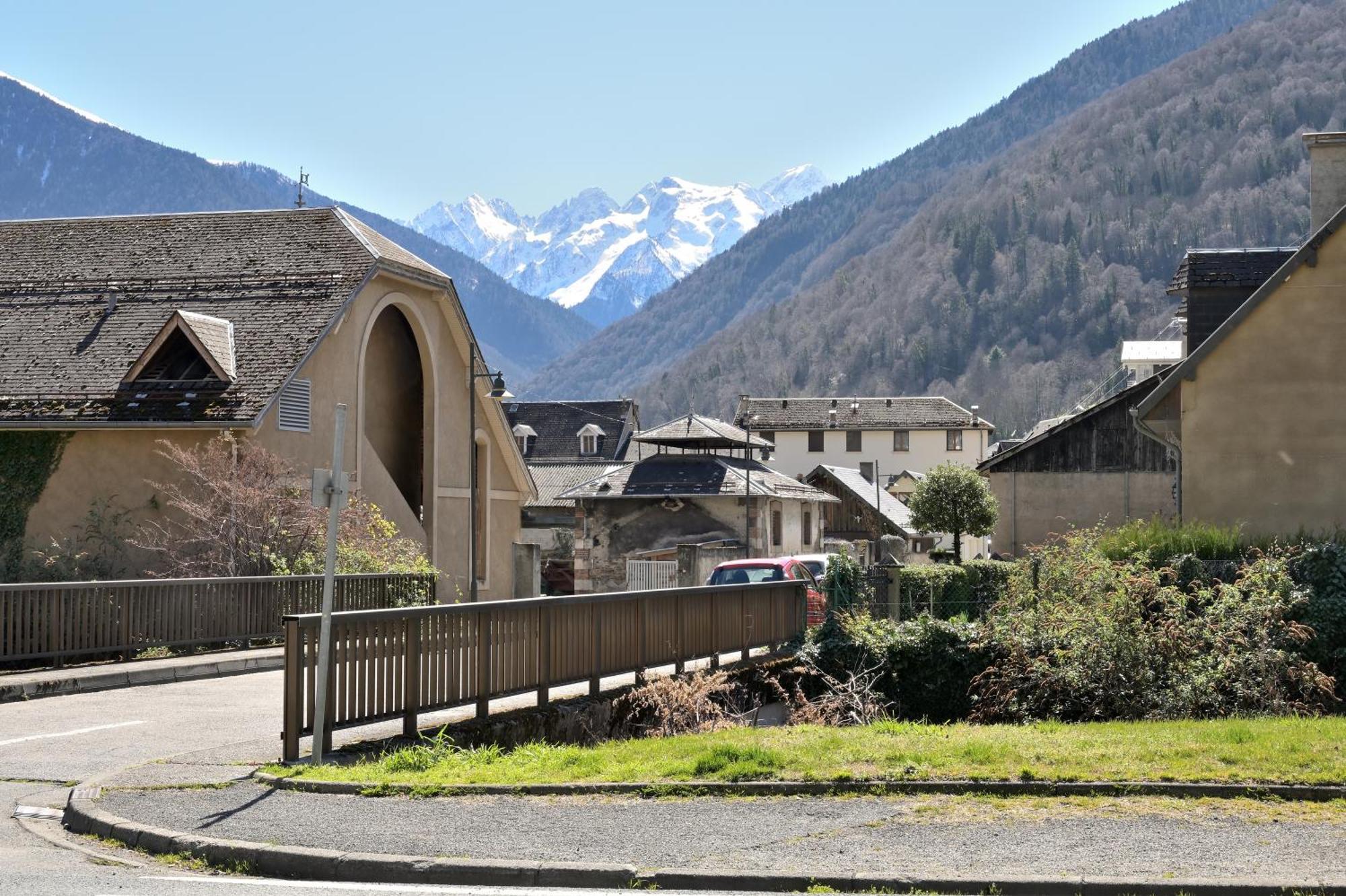 Вилла Les Rosiers Bagneres-de-Luchon Экстерьер фото